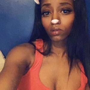 Meet your Posher, Candice